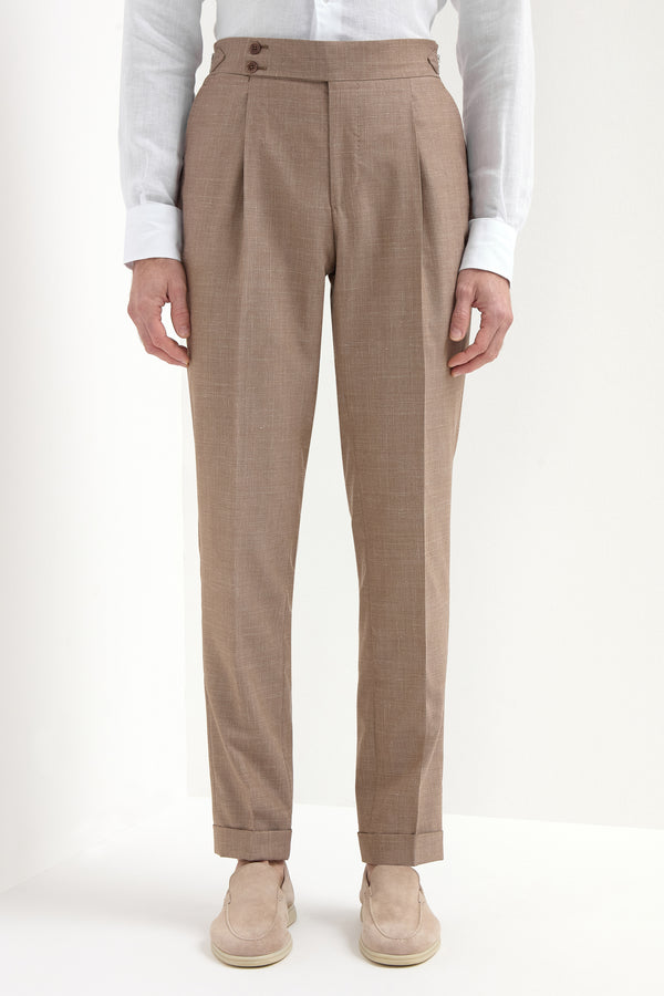 Men wool trousers, almond trousers, summer wool trousers, men light brown trousers, high rise italian trousers, italian almond trousers, Pantalon en laine pour homme, pantalon en amande, pantalon en laine pour l'été, pantalon marron clair pour homme, pantalon italien à taille haute, pantalon italien en amande, Pantaloni uomo in lana, pantaloni a mandorla, pantaloni estivi in lana, pantaloni uomo marrone chiaro, pantaloni italiani a vita alta, pantaloni italiani a mandorla