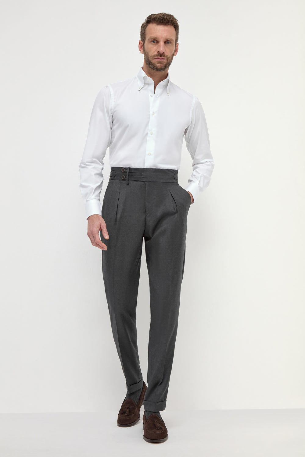 Men wool trousers, Dark Grey Flannel trousers, dark wool trousers, men dark grey trousers, high rise italian trousers, italian dark grey trousers, Pantaloni uomo in lana, pantaloni in flanella grigio scuro, pantaloni in lana scuri, pantaloni uomo grigio scuro, pantaloni italiani a vita alta, pantaloni italiani grigio scuro, Pantalon en laine pour homme, pantalon en flanelle gris foncé, pantalon en laine foncé, pantalon gris foncé pour homme, pantalon italien taille haute, pantalon gris foncé italien,