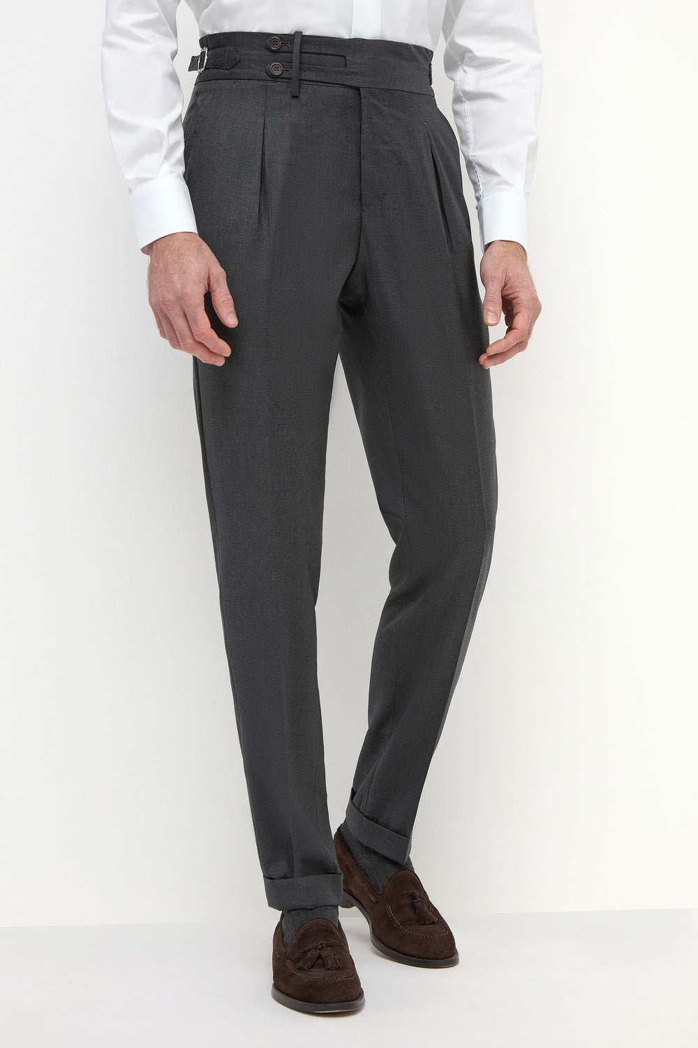 Men wool trousers, Dark Grey Flannel trousers, dark wool trousers, men dark grey trousers, high rise italian trousers, italian dark grey trousers, Pantaloni uomo in lana, pantaloni in flanella grigio scuro, pantaloni in lana scuri, pantaloni uomo grigio scuro, pantaloni italiani a vita alta, pantaloni italiani grigio scuro, Pantalon en laine pour homme, pantalon en flanelle gris foncé, pantalon en laine foncé, pantalon gris foncé pour homme, pantalon italien taille haute, pantalon gris foncé italien,