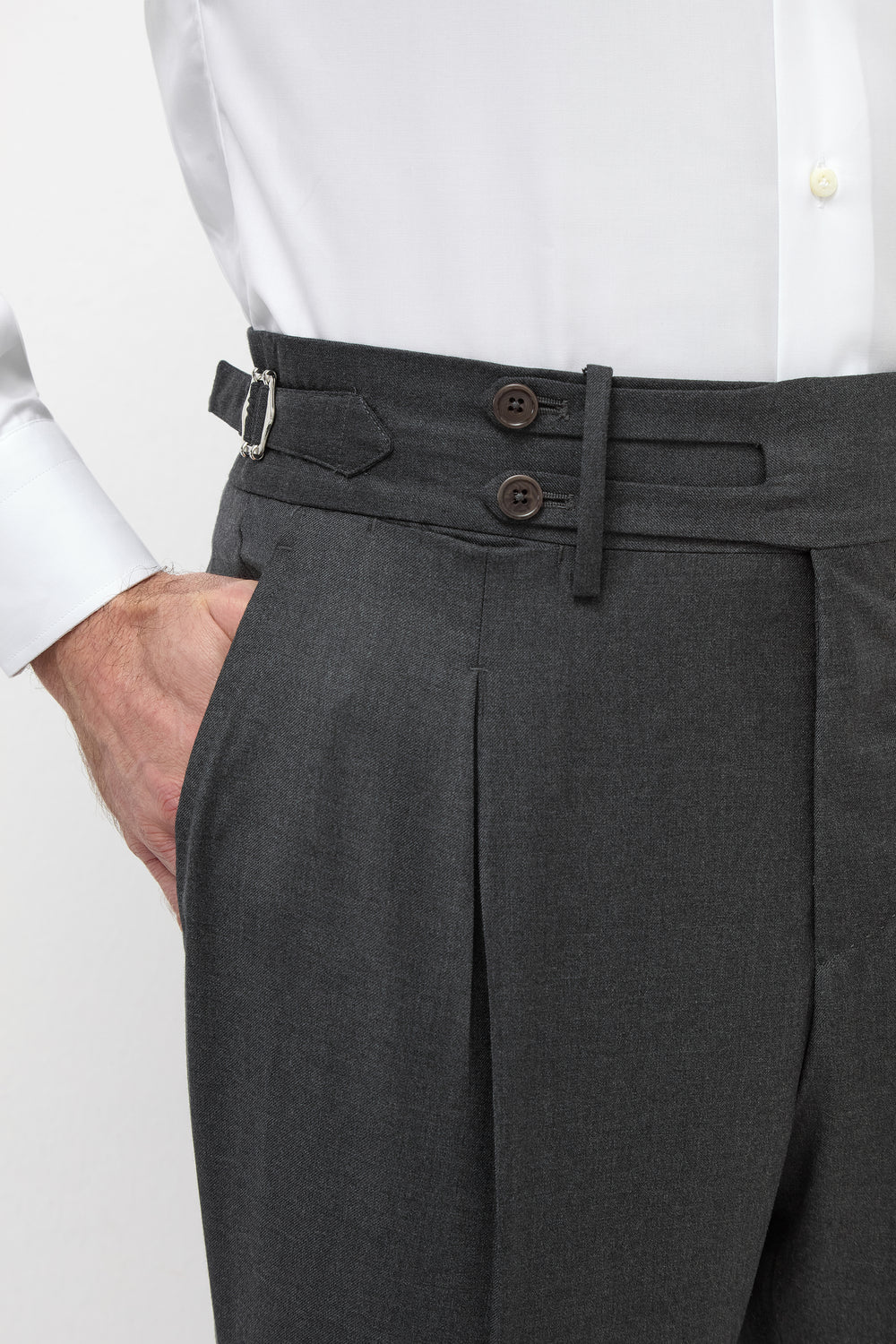 Men wool trousers, Dark Grey Flannel trousers, dark wool trousers, men dark grey trousers, high rise italian trousers, italian dark grey trousers, Pantaloni uomo in lana, pantaloni in flanella grigio scuro, pantaloni in lana scuri, pantaloni uomo grigio scuro, pantaloni italiani a vita alta, pantaloni italiani grigio scuro, Pantalon en laine pour homme, pantalon en flanelle gris foncé, pantalon en laine foncé, pantalon gris foncé pour homme, pantalon italien taille haute, pantalon gris foncé italien,