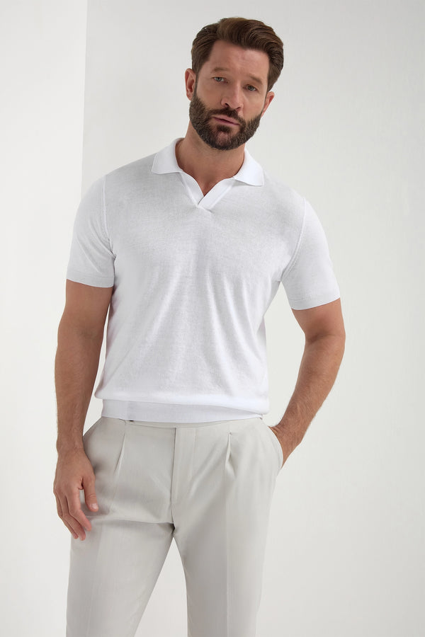 White Polo, men's white short-sleeve polo shirt, elegant breathable polo, refined casual wear, lightweight and comfortable, polo blanc pour hommes, polo respirant et raffiné, polo estival élégant, polo bianco, maglia traspirante e sofisticata, abbigliamento casual di classe.