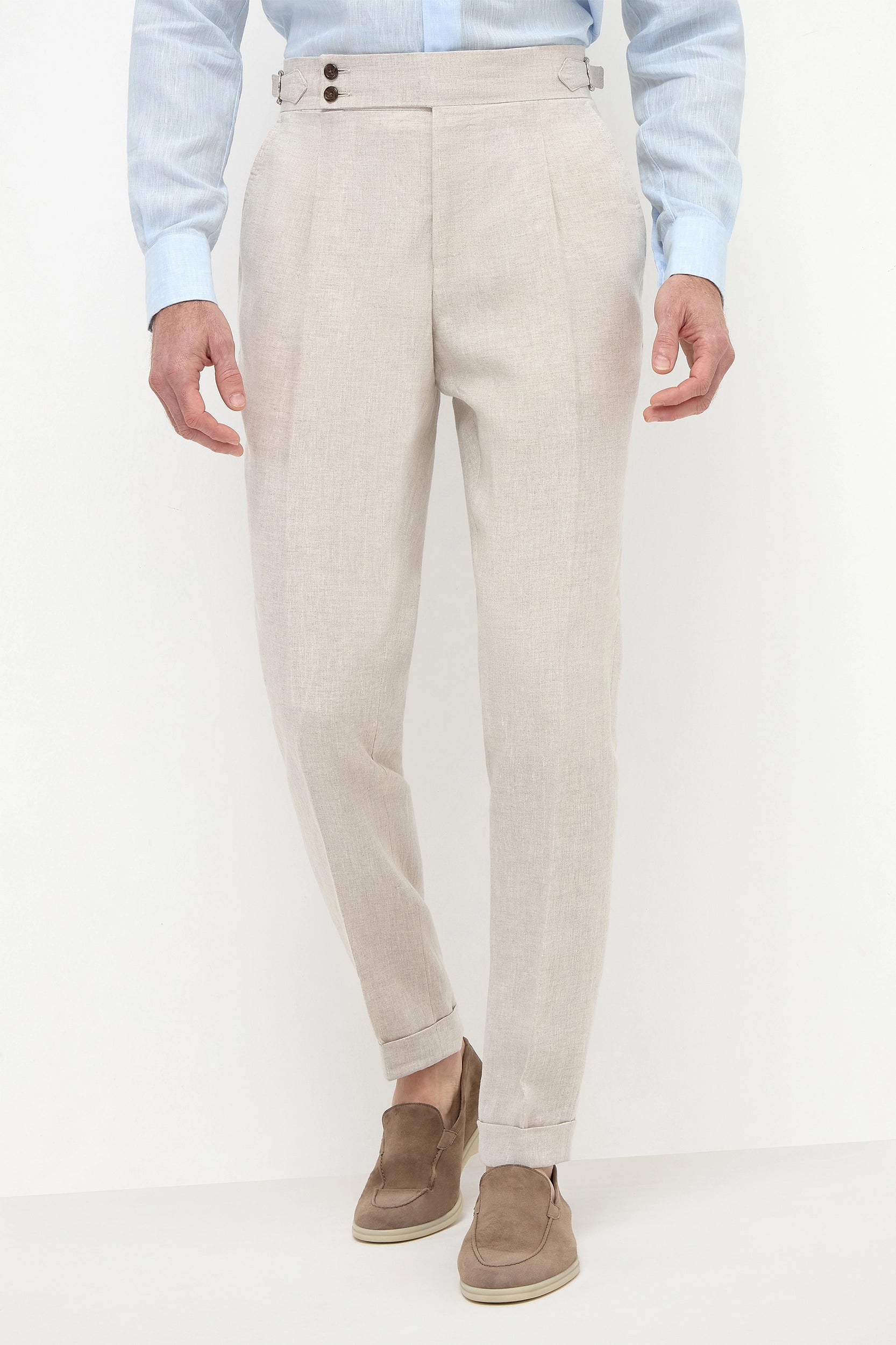 Beige Linen Soragna Trousers, men's beige linen trousers, elegant Soragna pants, breathable summer trousers, refined tailored pants, pantalon Soragna en lin beige pour hommes, pantalon élégant en lin, pantalon respirant d'été, pantaloni Soragna in lino beige, pantaloni eleganti estivi, pantaloni sartoriali traspiranti.