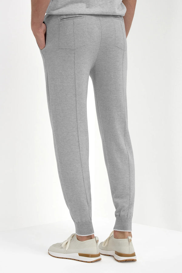 Sky Grey Cashmere Blend Jogger Pants, men's light grey cashmere joggers, elegant soft knit trousers, breathable lightweight loungewear, refined casual comfort, pantalon de jogging en mélange de cachemire gris ciel pour hommes, pantalon léger et respirant, bas de survêtement raffiné, pantaloni jogger in misto cashmere grigio cielo, pantaloni morbidi e traspiranti, abbigliamento casual elegante.