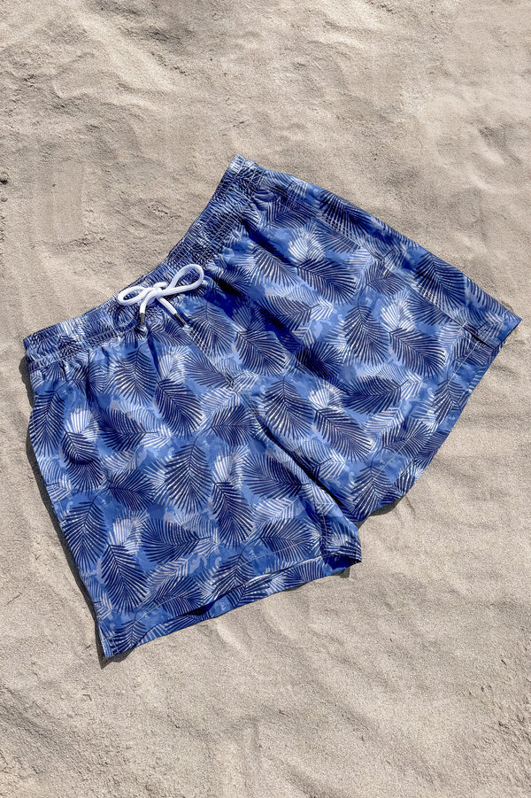 Men Blue Avio Swimshort, Men Swimshort, Italian made swim short, Italian summer swimshort, fancy blue swimshort, Pantaloncini da bagno blu Avio, pantaloncini da bagno da uomo, pantaloncini da bagno made in Italy, pantaloncini da bagno estivi italiani, pantaloncini da bagno blu, Short de bain bleu Avio pour homme, short de bain pour homme, short de bain italien, short de bain italien pour l'été, short de bain bleu fantaisie