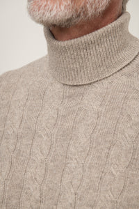 Beige turtleneck, Beige cable turtleneck, Beige cable knit, col roulé Beige, col roulé cable Beige, col roulé laine cachemire, Beige wool cachemire turtleneck, dolcevita Beige, dolcevita beige a cavi, maglia grigia a cavi, dolcevita beige lana cachemire
