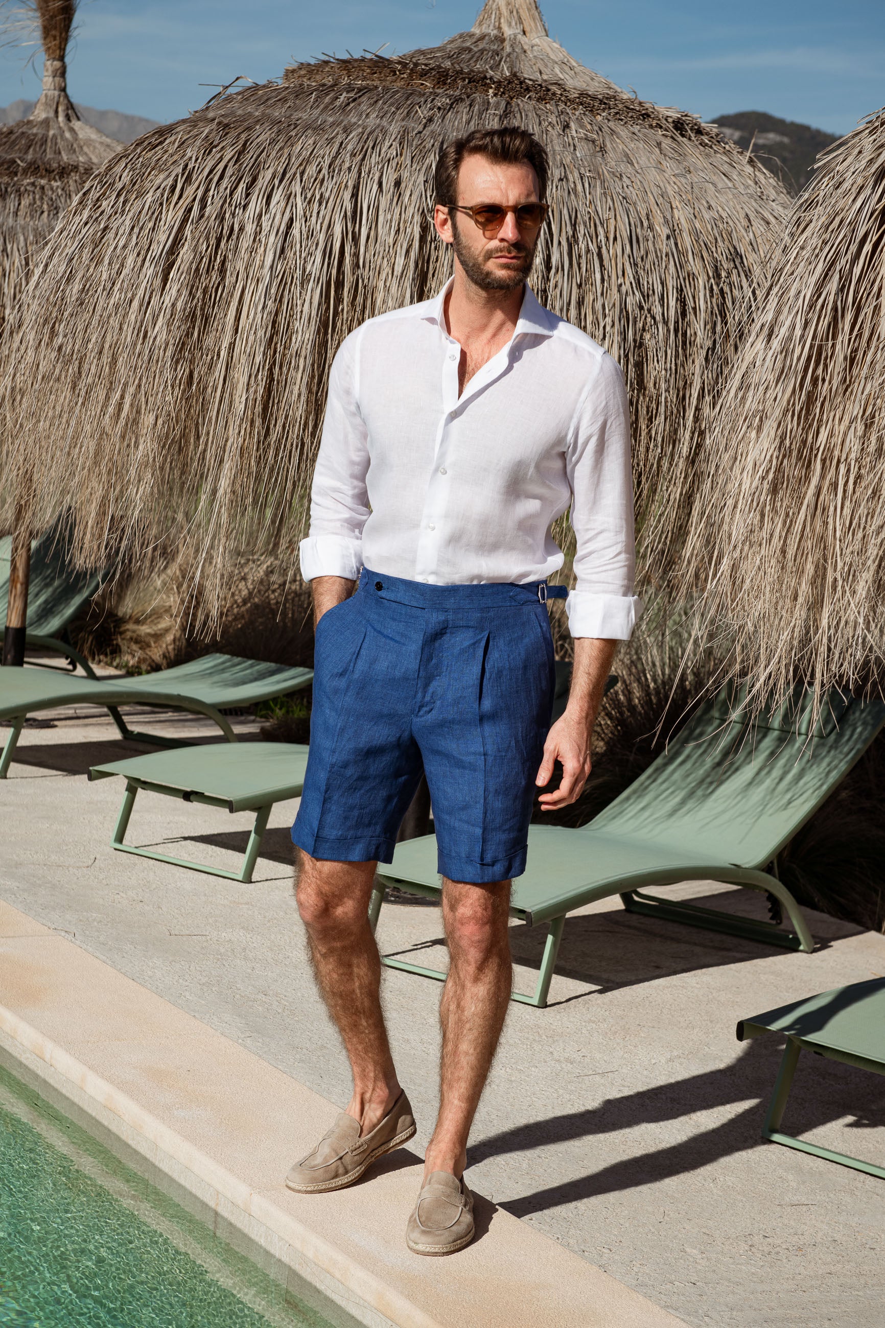 Blue Denim color linen shorts, linen shorts, italian linen shorts, Blue Denim color shorts, high rise shorts, Pantaloncini di lino color Blue Denim, pantaloncini di lino, pantaloncini di lino italiani, pantaloncini color Blue Denim, pantaloncini a vita alta, Short en lin de couleur Blue Denim, short en lin, short en lin italien, short en lin de couleur Blue Denim, short taille haute, 