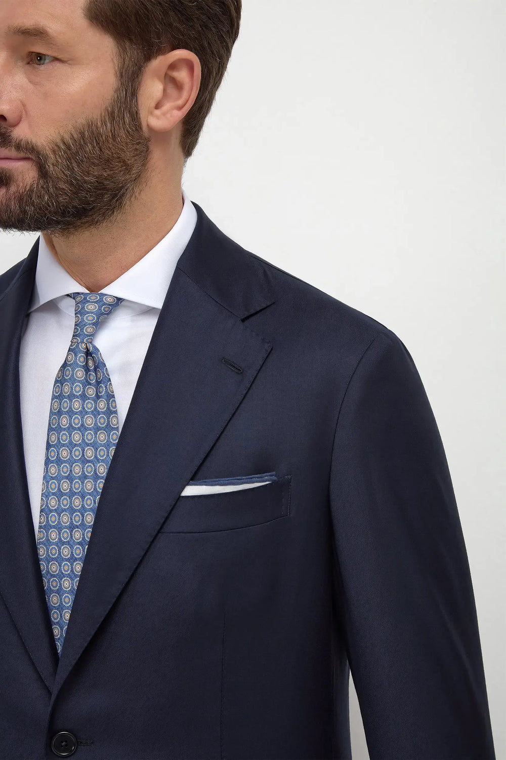 Blue Full Canvas Suit, men's blue canvas suit, tailored blue suit, elegant full canvas suit, breathable blue suit, costume bleu en pleine toile, costume bleu sur mesure, costume élégant pour hommes, completo blu in tela intera, abito blu su misura, abito elegante in tela intera.