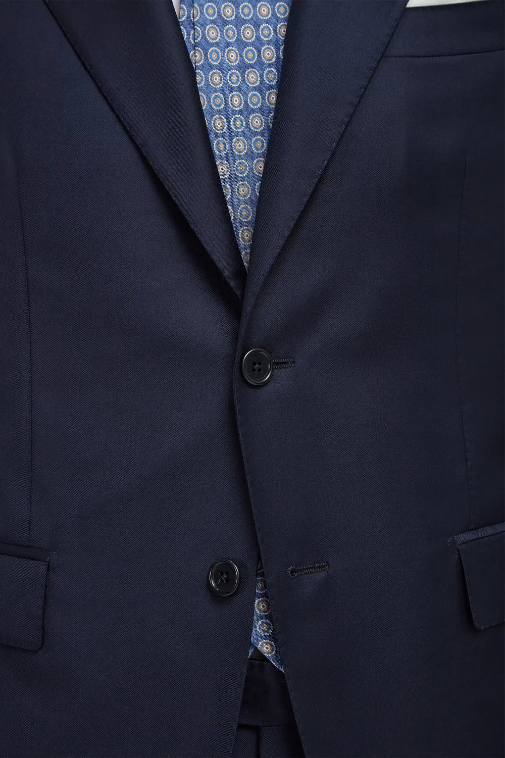 Blue Full Canvas Suit, men's blue canvas suit, tailored blue suit, elegant full canvas suit, breathable blue suit, costume bleu en pleine toile, costume bleu sur mesure, costume élégant pour hommes, completo blu in tela intera, abito blu su misura, abito elegante in tela intera.