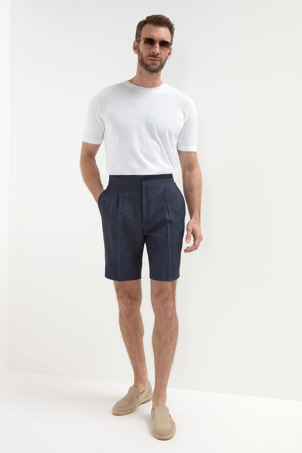 Blue Linen Relaxed Shorts, men's blue lightweight linen shorts, breathable summer shorts, elegant casual wear, comfortable and refined style, short décontracté en lin bleu pour hommes, short estival respirant, short élégant et confortable, pantaloncini in lino blu, bermuda traspirante e raffinato, abbigliamento casual sofisticato.