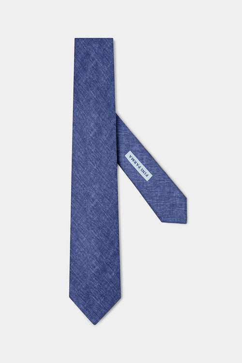 Blue Linen and Silk Tie, men's blue tie, elegant blue tie, linen and silk formal tie, breathable blue tie, cravate en lin et soie bleue, cravate élégante pour hommes, cravate formelle en lin et soie, cravatta blu in lino e seta, cravatta elegante blu, cravatta formale in lino e seta.