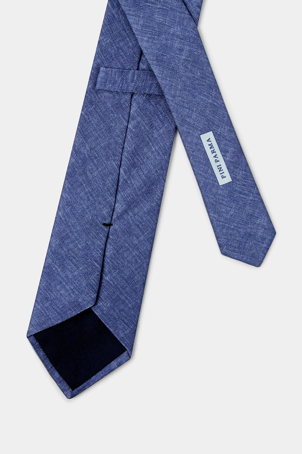 Blue Linen and Silk Tie, men's blue tie, elegant blue tie, linen and silk formal tie, breathable blue tie, cravate en lin et soie bleue, cravate élégante pour hommes, cravate formelle en lin et soie, cravatta blu in lino e seta, cravatta elegante blu, cravatta formale in lino e seta.