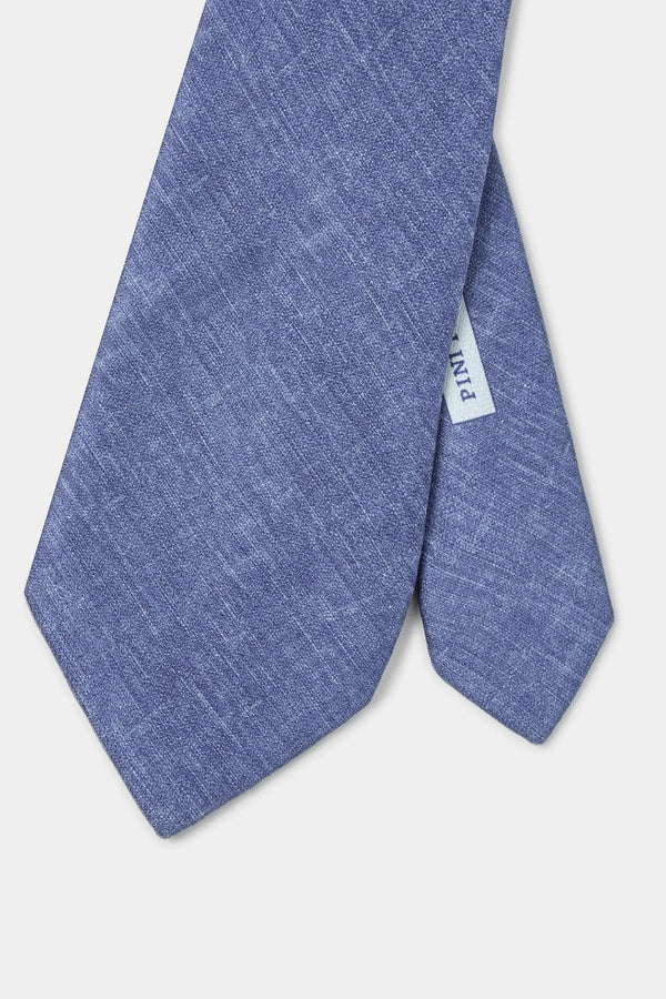 Blue Linen and Silk Tie, men's blue tie, elegant blue tie, linen and silk formal tie, breathable blue tie, cravate en lin et soie bleue, cravate élégante pour hommes, cravate formelle en lin et soie, cravatta blu in lino e seta, cravatta elegante blu, cravatta formale in lino e seta.