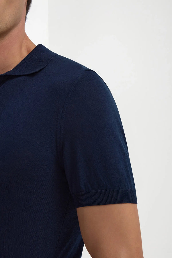 Blue Polo, men's blue short-sleeve polo shirt, elegant breathable polo, refined casual wear, lightweight and comfortable, polo bleu pour hommes, polo respirant et raffiné, polo estival élégant, polo blu, maglia traspirante e sofisticata, abbigliamento casual di classe.