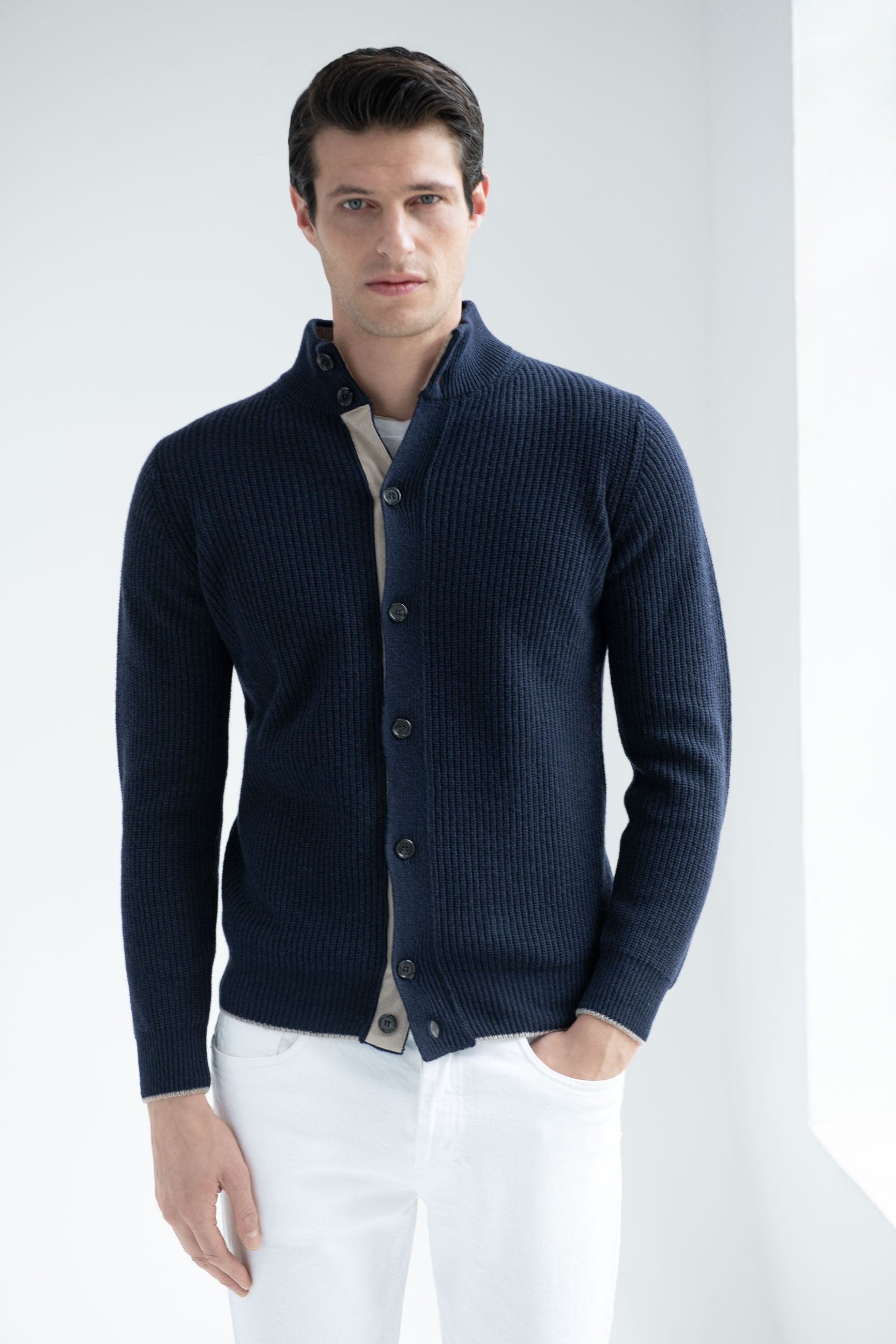 Cardigan côtelé bleu en mélange de cachemire – Made in Italy