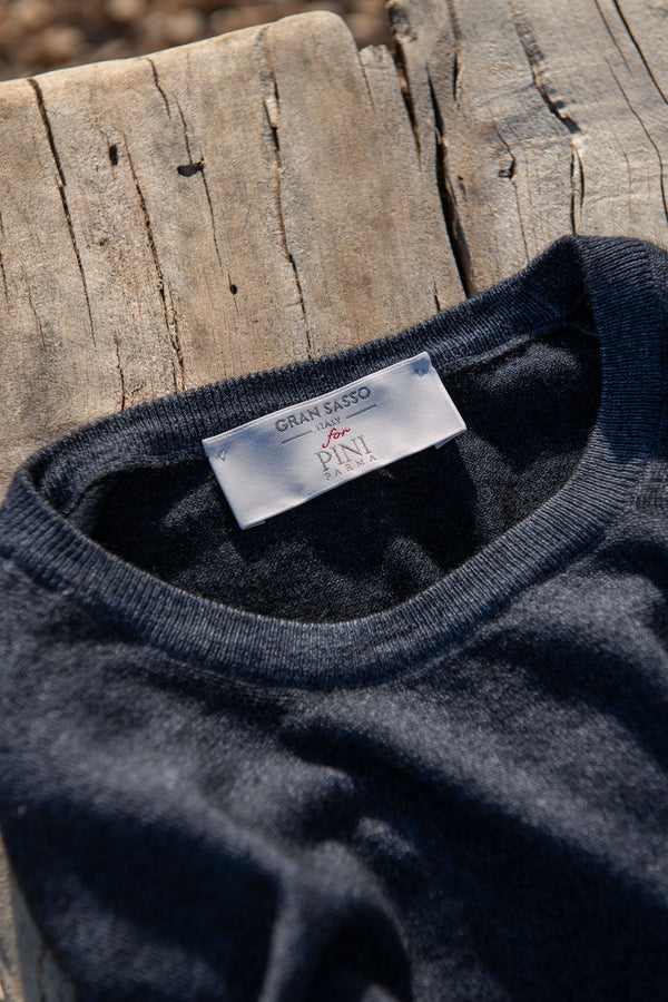 Men Cashmere round neck, blue roundneck, summer cashmere roundneck, blue light roundneck, italian cashmere jumper, blue cashmere roundneck, Col rond en cachemire pour homme, col rond bleu, col rond en cachemire pour l'été, col rond bleu léger, pull en cachemire italien, col rond en cachemire bleu, Girocollo cashmere uomo, girocollo blu, girocollo cashmere estate, girocollo blu, maglione cashmere italiano, girocollo cashmere blu,, 