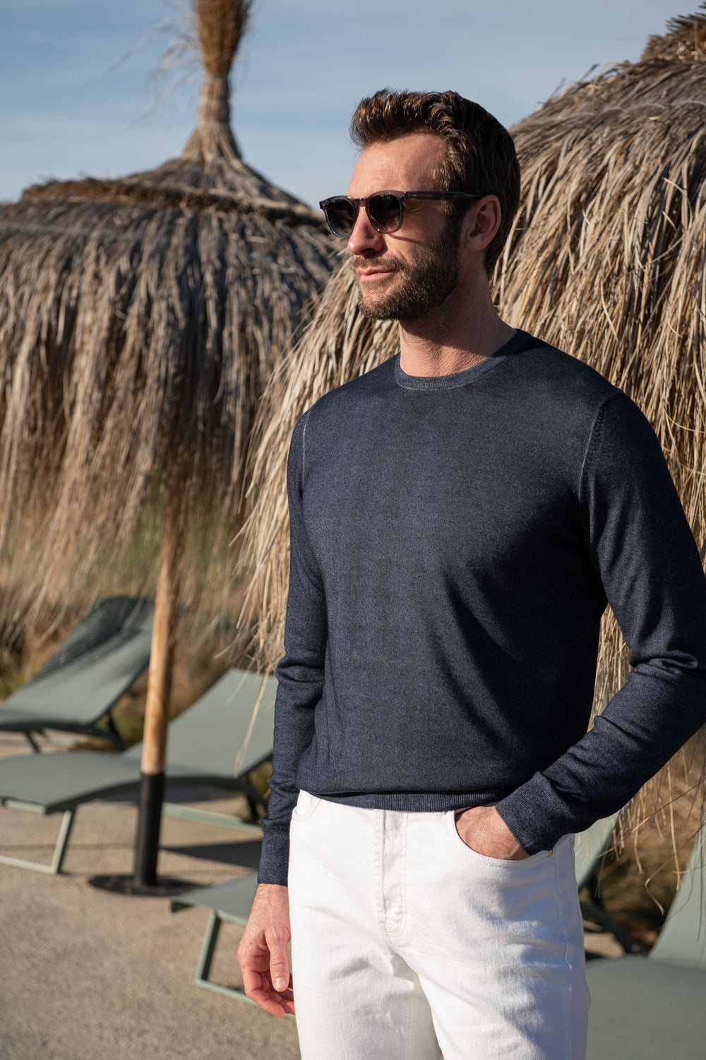 Men Cashmere round neck, blue roundneck, summer cashmere roundneck, blue light roundneck, italian cashmere jumper, blue cashmere roundneck, Col rond en cachemire pour homme, col rond bleu, col rond en cachemire pour l'été, col rond bleu léger, pull en cachemire italien, col rond en cachemire bleu, Girocollo cashmere uomo, girocollo blu, girocollo cashmere estate, girocollo blu, maglione cashmere italiano, girocollo cashmere blu,, 