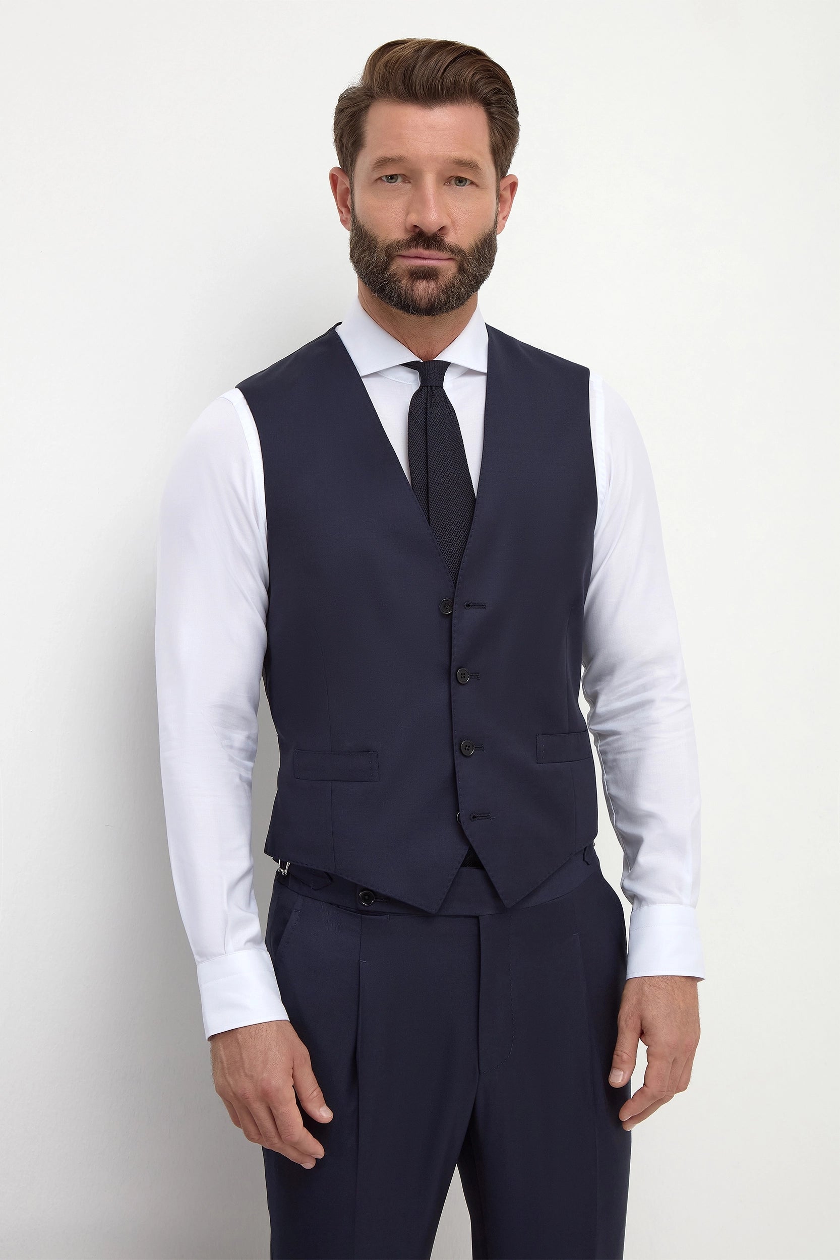 Blue Waistcoat, men's blue vest, tailored blue waistcoat, elegant blue formal waistcoat, breathable waistcoat, gilet bleu pour hommes, gilet sur mesure, gilet élégant bleu, panciotto blu, gilet blu su misura, gilet elegante.