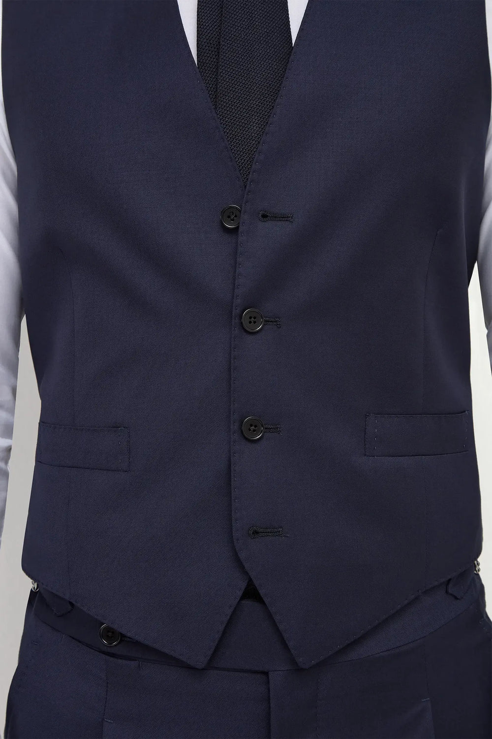 Blue Waistcoat, men's blue vest, tailored blue waistcoat, elegant blue formal waistcoat, breathable waistcoat, gilet bleu pour hommes, gilet sur mesure, gilet élégant bleu, panciotto blu, gilet blu su misura, gilet elegante.