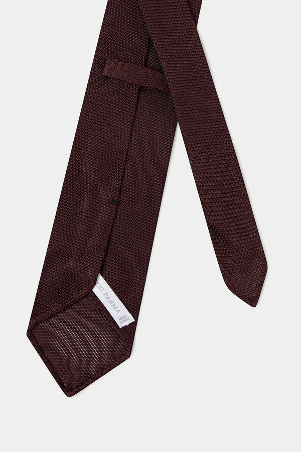 Bordeaux Grenadine Silk Tie, men's bordeaux silk tie, elegant grenadine tie, formal bordeaux tie, breathable silk tie, cravate en soie grenadine bordeaux pour hommes, cravate élégante bordeaux, cravate formelle en soie, cravatta bordeaux in seta grenadine, cravatta elegante bordeaux, cravatta formale in seta.