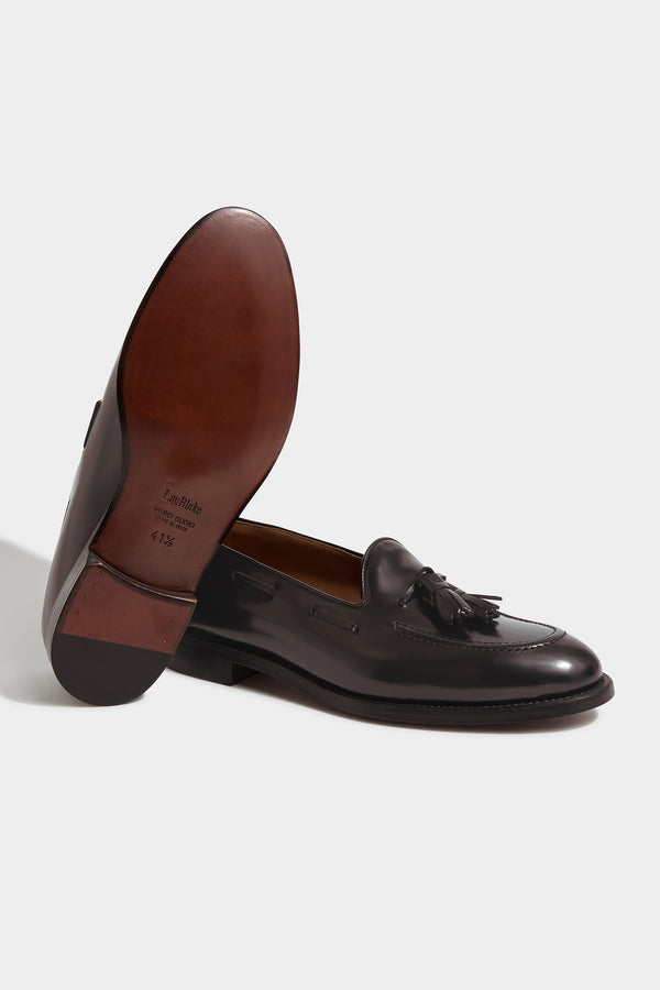 Brown tassel loafers, Italian tassel loafers, handcrafted Italian loafers, luxury tassel loafers made in Italy, elegant men’s brown loafers, premium Italian leather loafers, classic brown tassel loafers; mocassins à glands marrons, mocassins marrons italiens à glands, chaussures élégantes en cuir italien, mocassins de luxe fabriqués en Italie, mocassins formels marrons pour homme, mocassins en cuir marron premium; mocassini marrone con nappine, mocassini italiani marrone con nappine, scarpe eleganti in pell