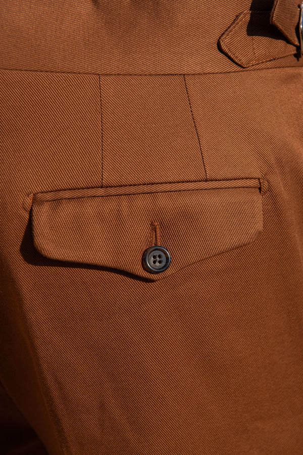 Cognac cotton shorts, cotton shorts, italian cotton shorts, cognac shorts, high rise shorts, Short en coton cognac, short en coton, short en coton italien, short cognac, short taille haute, Pantaloncini in cotone cognac, pantaloncini in cotone, pantaloncini in cotone italiano, pantaloncini cognac, pantaloncini a vita alta