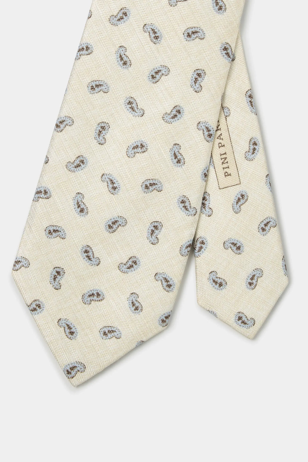 Cream Paisley Tie, men's cream paisley tie, elegant paisley patterned tie, formal cream tie, breathable paisley tie, cravate crème à motif cachemire, cravate élégante pour hommes, cravate formelle à motif cachemire, cravatta crema con motivo paisley, cravatta elegante crema, cravatta formale con motivo paisley.