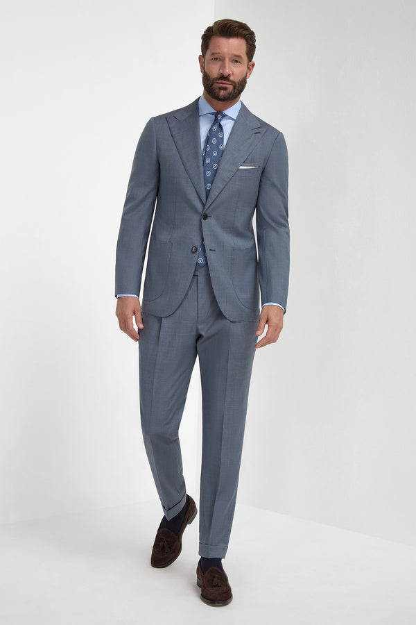 Dusty Blue Soragna Suit, men's elegant dusty blue suit, refined full canvas tailoring, breathable and lightweight fabric, sophisticated formal wear, costume Soragna bleu poussiéreux pour hommes, costume raffiné et respirant, confection haut de gamme, abito Soragna blu polveroso, completo elegante e traspirante, sartoria sofisticata, Zelander Loro Piana