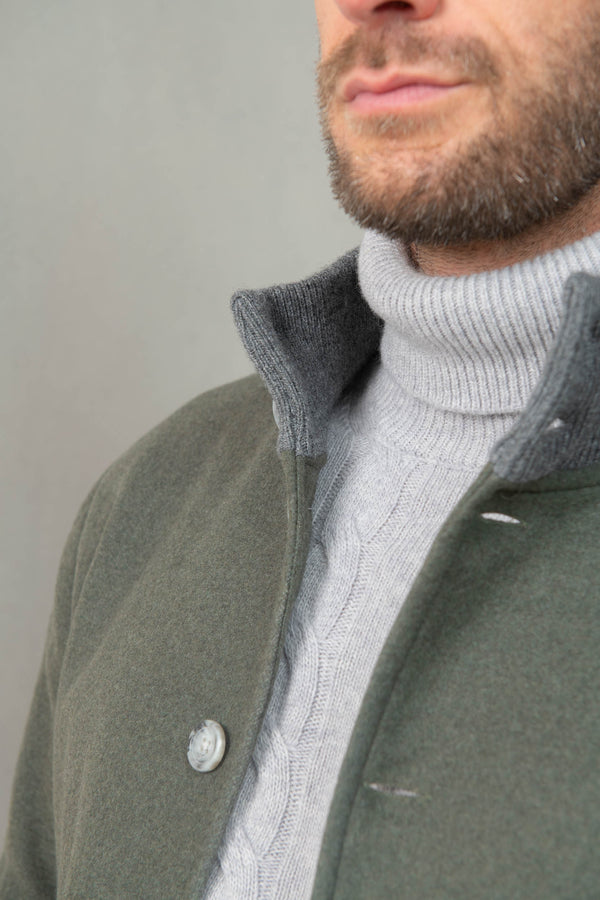 grey turtleneck, grey cable turtleneck, grey cable knit, col roulé gris, col roulé cable gris, col roulé laine cachemire, grey wool cachemire turtleneck, dolcevita grigio, dolcevita grigio a cavi, maglia grigia a cavi, col roulé gris, col roulé cable gris, col roulé laine cachemire, dolcevita grigio lana cachemire