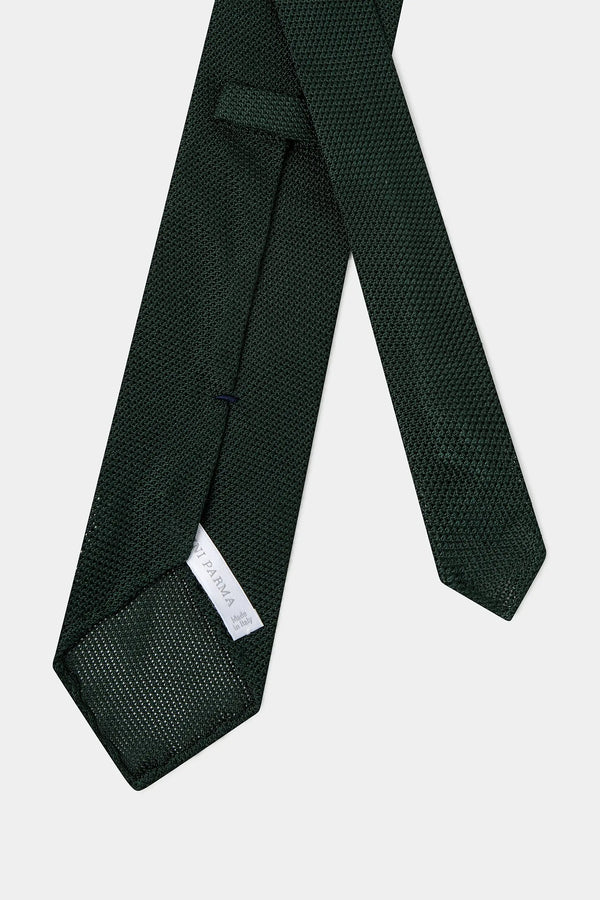 Green Grenadine Silk Tie, men's green silk tie, elegant grenadine tie, formal green tie, breathable silk tie, cravate en soie grenadine verte pour hommes, cravate élégante verte, cravate formelle en soie, cravatta verde in seta grenadine, cravatta elegante verde, cravatta formale in seta.