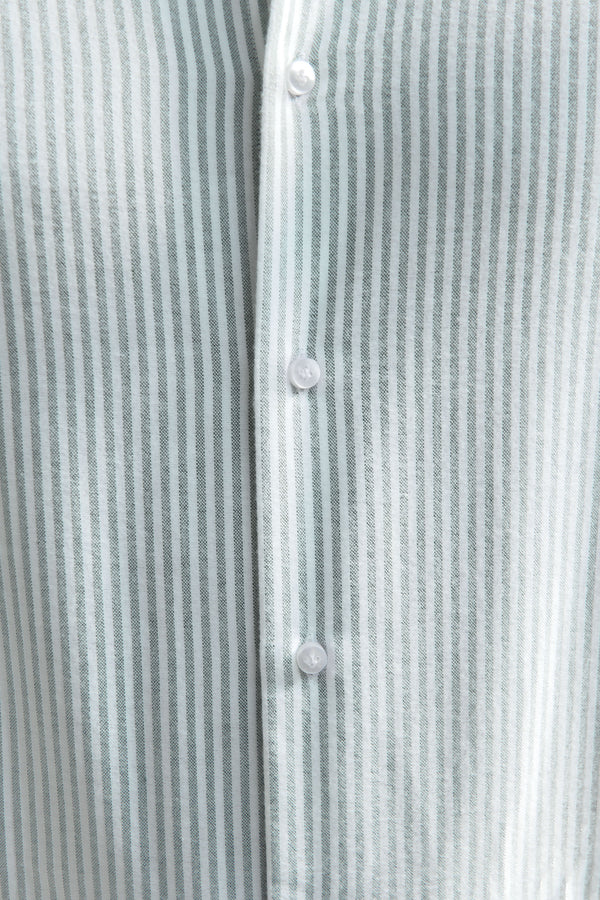 Brushed Italian Cotton Shirt, Italian Style Striped Cotton Shirt, Button Down Soft Touch Shirt, Green Striped Cotton Shirt, Chemise en coton italien brossé, Chemise en coton rayé de style italien, Chemise boutonnée verte à rayures, Chemise en coton rayé vert, Camicia in cotone italiano satinato, camicia in cotone a righe in stile italiano, camicia button down soft touch, camicia in cotone verde a righe, 