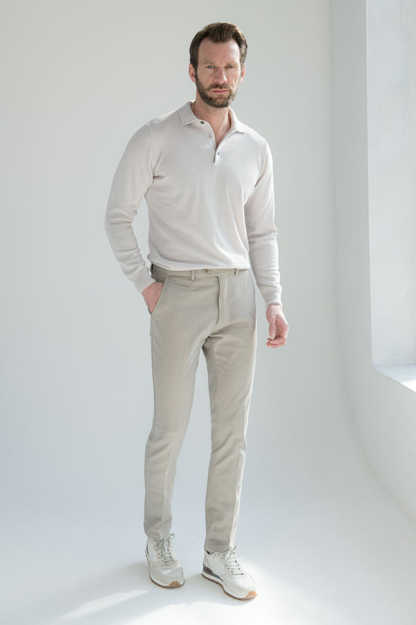  Beige cotton trousers, light grey cotton trousers, italian cotton trousers, beige trousers, mid rise trousers, italian style trousers, Pantaloni in cotone beige, pantaloni in cotone grigio chiaro, pantaloni in cotone italiano, pantaloni beige, pantaloni a vita media, pantaloni in stile italiano, Pantalon en coton beige, pantalon en coton gris clair, pantalon en coton italien, pantalon beige, pantalon taille moyenne, pantalon de style italien