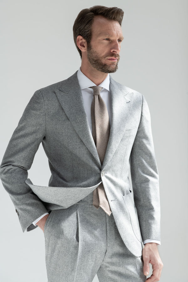 
Men Wool Suit, Half Canvas Flannel Suit, Prince of Wales Wool Suit, Grey Prince of Wales Suit, Italian wool suit, Costume de laine pour homme, costume de flanelle demi-entoilée, costume en laine Prince de Galles, costume gris Prince de Galles, costume en laine italien, Abito in lana da uomo, abito in flanella semi intelato, abito in lana Principe di Galles, abito in Principe di Galles grigio, abito in lana italiana, 
