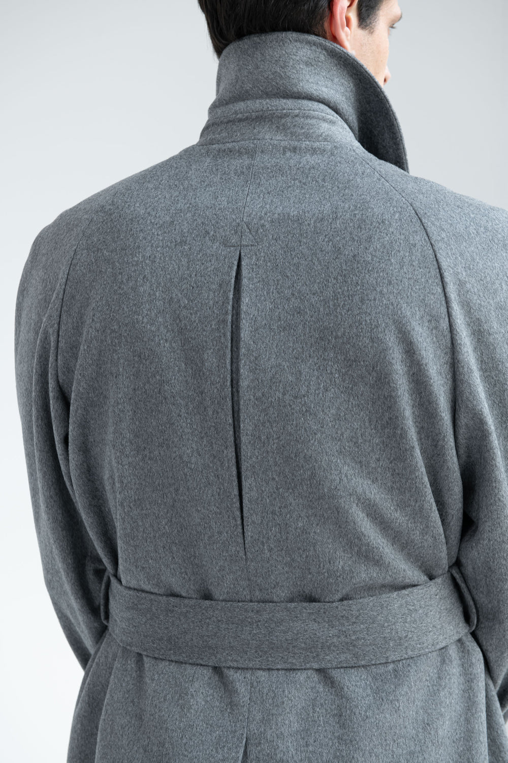 Cappotto raglan grigio in lana Loro Piana – Made in Italy