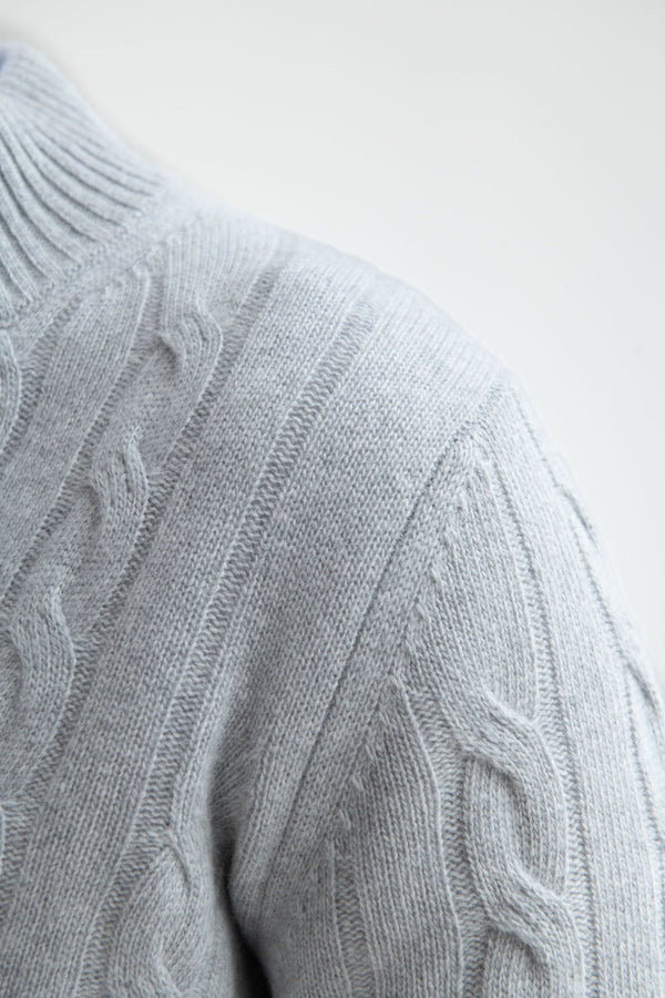 Cardigan en maille torsadée gris clair – Made in Italy