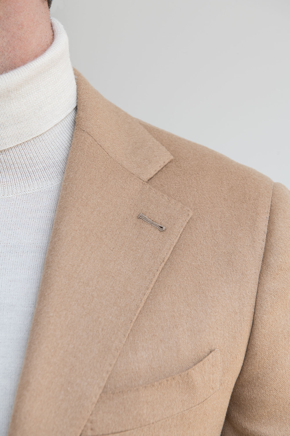 Loro Piana Wool Jacket, Camel Wool Jacket, Loro Piana Camel Wool, Camel Jacket made in Italy, Veste en laine Loro Piana, veste en laine camel Loro Piana, laine camel Loro Piana, veste camel fabriquée en Italie, acca in lana Loro Piana, giacca in lana cammello Loro Piana, giacca in lana cammello Loro Piana, giacca cammello made in Italy, Bactrian 