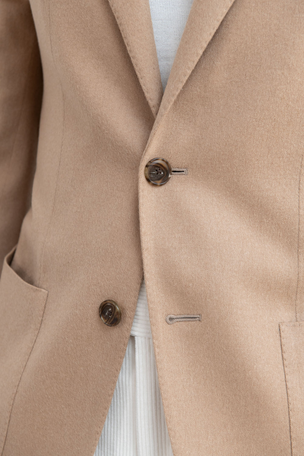 Loro Piana Wool Jacket, Camel Wool Jacket, Loro Piana Camel Wool, Camel Jacket made in Italy, Veste en laine Loro Piana, veste en laine camel Loro Piana, laine camel Loro Piana, veste camel fabriquée en Italie, acca in lana Loro Piana, giacca in lana cammello Loro Piana, giacca in lana cammello Loro Piana, giacca cammello made in Italy