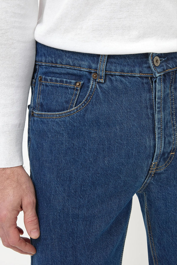 High-end mid blue jeans, Italian mid blue denim, luxury men’s mid blue jeans, premium Italian denim jeans, elegant men’s jeans, handcrafted Italian jeans, classic mid blue jeans, stylish blue denim jeans, jean bleu moyen fabriqué en Italie, jean italien bleu moyen, jean de luxe en denim pour homme, jean en denim italien bleu moyen, jean élégant bleu moyen, jeans italiani blu medio, jeans di lusso in denim per uomo