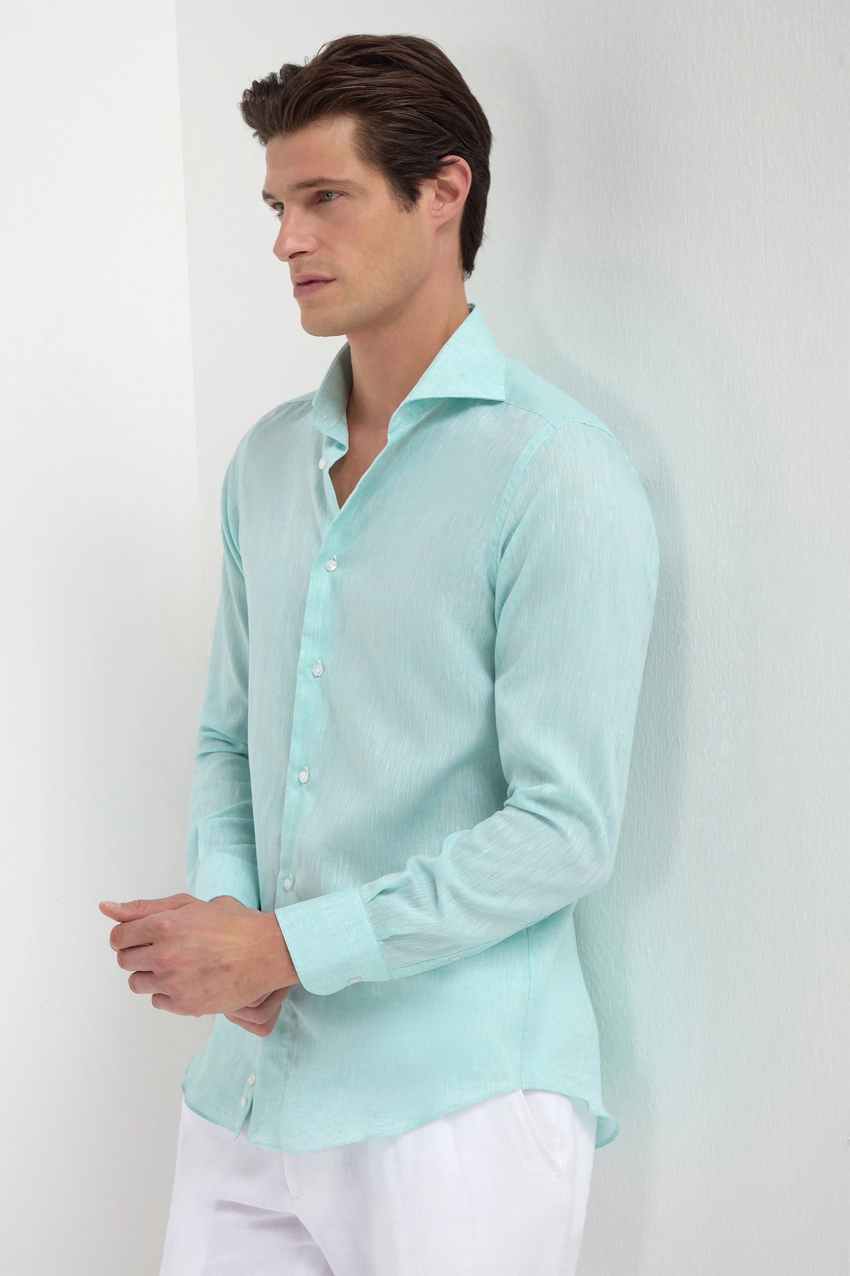 Mint linen shirt, Italian mint linen shirt, handcrafted Italian shirts, luxury linen shirts made in Italy, elegant men’s summer shirt, premium Italian linen shirt, classic mint lightweight shirt, chemise en lin vert menthe, chemise italienne en lin menthe, chemise élégante fabriquée en Italie, chemise de luxe en lin fabriquée en Italie, chemise d’été menthe pour homme, chemise légère en lin premium, camicia in lino color menta, camicia italiana in lino menta, camicia elegante in lino italiano, camicia menta