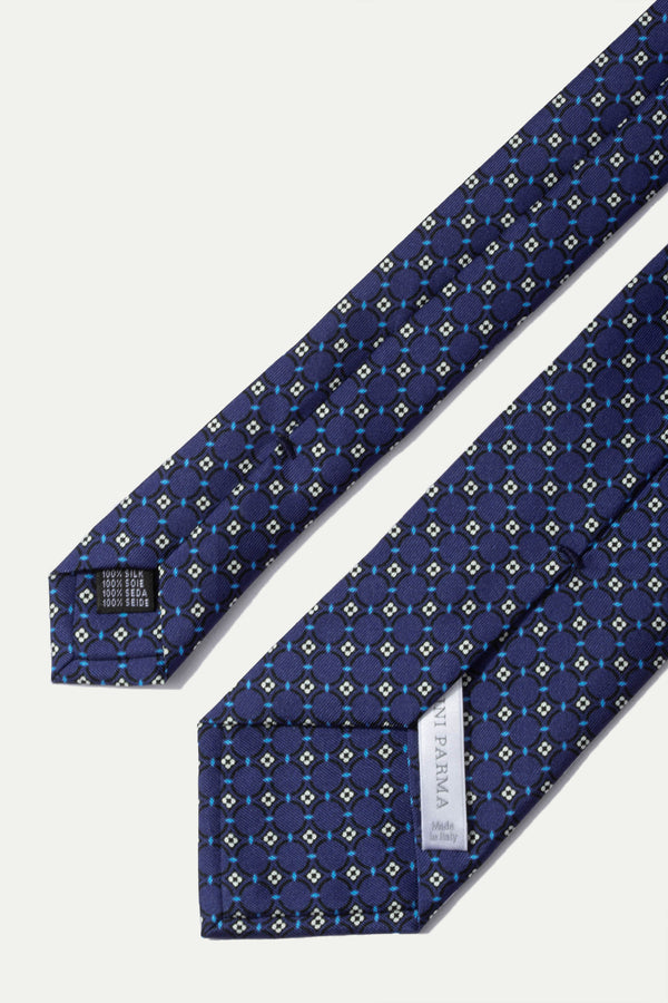  Italian silk blue tie with printed fancy, Italian silk blue printed fancy tie, Italian silk blue and white fancy, Cravate italienne en soie bleue avec fantaisie imprimée, cravate italienne en soie bleue avec fantaisie imprimée, cravate italienne en soie bleue et blanche avec fantaisie, Cravatta blu in seta italiana con fantasia stampata, cravatta blu in seta italiana con fantasia stampata, cravatta blu e bianca in seta italiana,