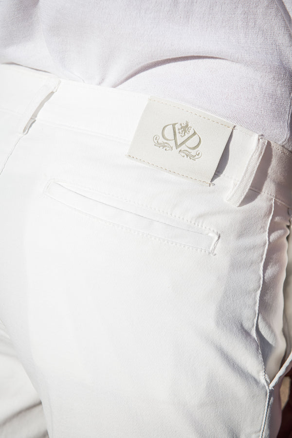 White Cargo Trousers, High Rise Cargo trousers, Italian cargo trousers, White cotton cargo trousers, Pantaloni cargo bianchi, pantaloni cargo a vita alta, pantaloni cargo italiani, pantaloni cargo in cotone bianco, Pantalon cargo blanc, pantalon cargo à taille haute, pantalon cargo italien, pantalon cargo en coton blanc, 