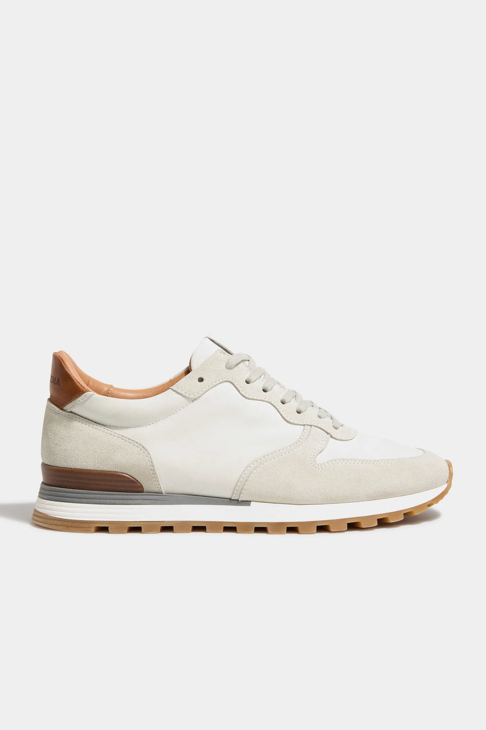 Suede runners, nabuck sport shoes, elegant suede and nubuck runners, Off White suede shoes, Chaussures en daim, chaussures de sport en nubuck, chaussures élégantes en daim et nubuck, chaussures en daim blanc cassé, Scarpe da corsa in camoscio, scarpe sportive in nabuck, scarpe da corsa eleganti in camoscio e nabuk, scarpe in camoscio Off White,