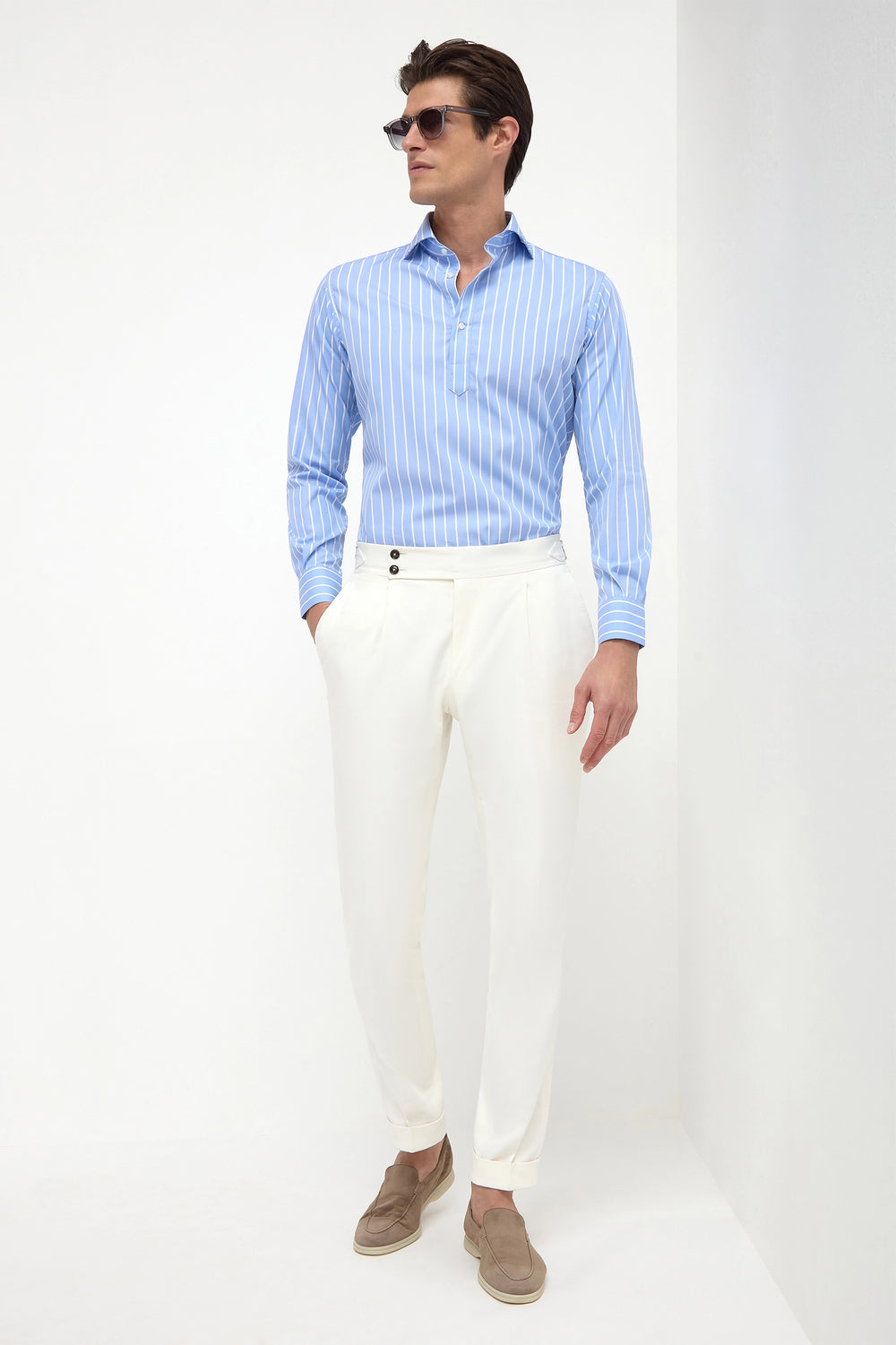 light blue popover striped shirt, striped shirt, light blue shirt, light blue summer shirt men, blue popover shirt, chemise rayée bleue homme, chemise à rayures bleues homme, chemise homme à rayures, chemise bleue homme été, chemise popover été bleue