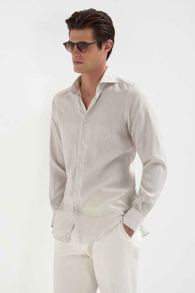 Sand linen shirt, Italian sand linen shirt, handcrafted Italian shirts, luxury linen shirts made in Italy, elegant men’s summer shirt, premium Italian linen shirt, classic sand lightweight shirt, chemise en lin sable, chemise italienne en lin beige, chemise élégante fabriquée en Italie, chemise de luxe en lin fabriquée en Italie, chemise d’été beige pour homme, chemise légère en lin premium, camicia in lino color sabbia, camicia italiana in lino beige, camicia elegante in lino italiano, camicia di lusso