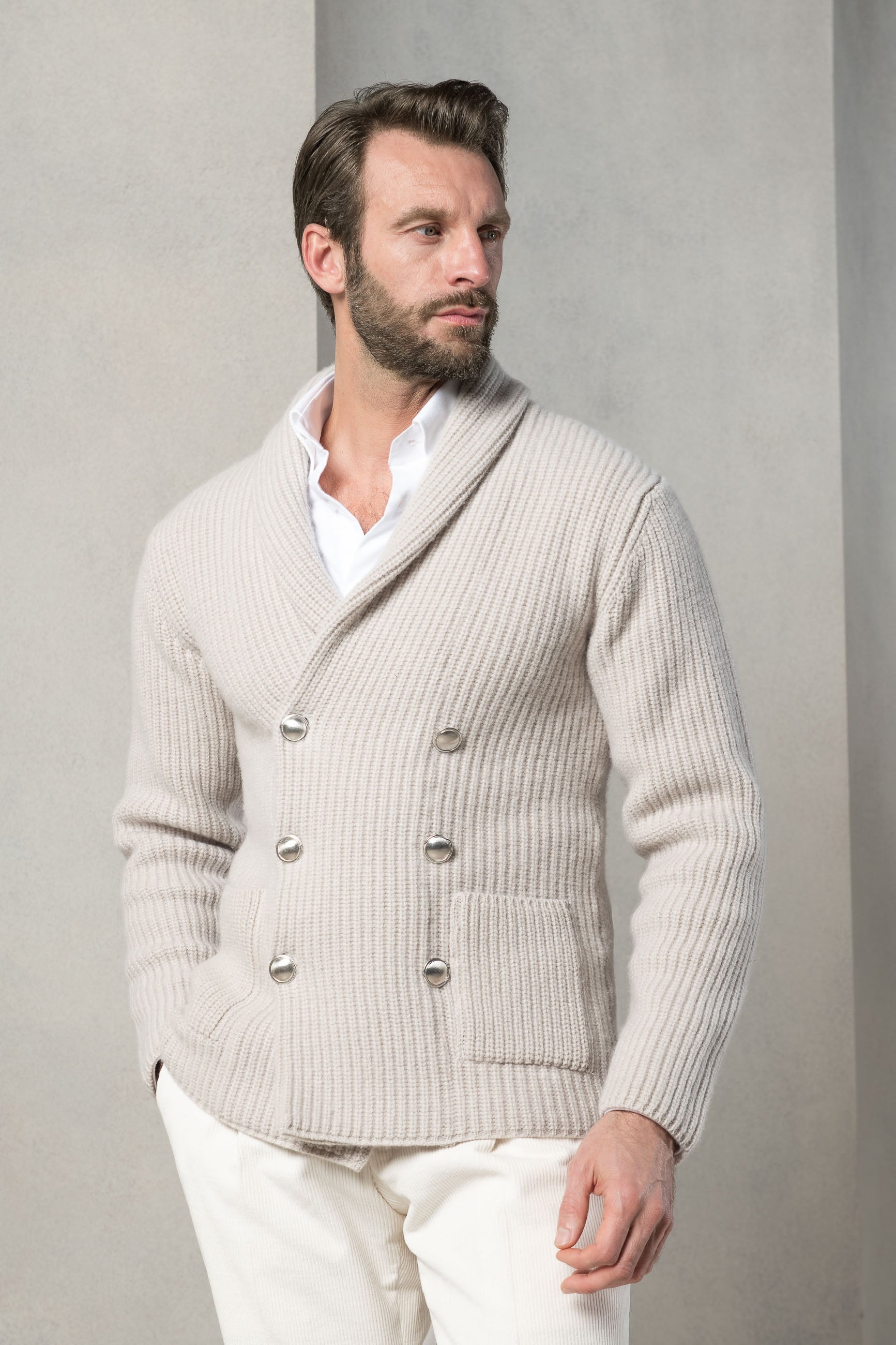 Cardigan en laine et cachemire couleur sable - Made in Italy