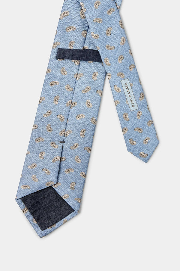 Sky Blue Paisley Tie, men's sky blue tie, elegant paisley patterned tie, formal sky blue tie, breathable paisley tie, cravate bleu ciel à motif cachemire, cravate élégante pour hommes, cravate formelle bleu ciel, cravatta azzurro cielo con motivo paisley, cravatta elegante azzurro cielo, cravatta formale con motivo paisley.