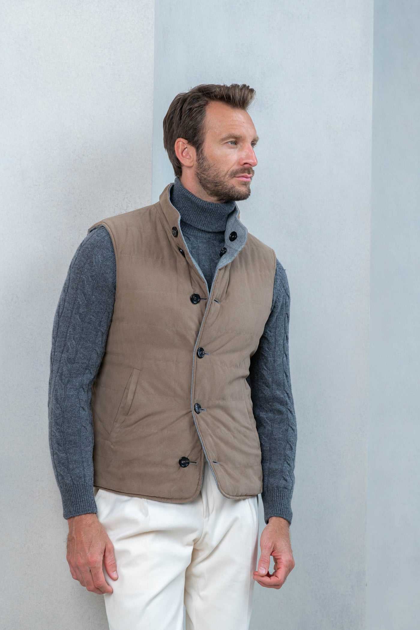 Taupe vest with zip in Loro Piana wool with Rain System®| Made in Italy ...