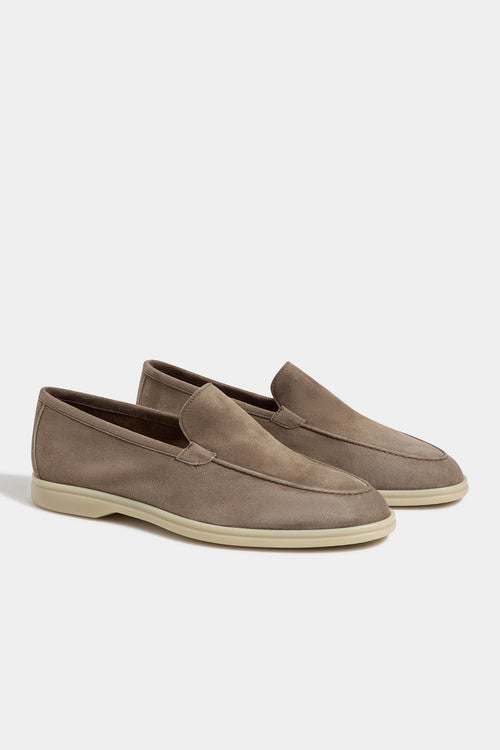 Taupe Loafers, Suede Loafers, taupe Suede Loafers, Men Loafers, Italian Loafers, Italian Men Shoes, taupe italian loafers, Mocassini taupe , Mocassini in camoscio, Mocassini in camoscio taupe, Mocassini da uomo, Mocassini italiani, Scarpe da uomo italiane, Mocassini taupe italiani, Mocassins taupe, Mocassins en Suède, Mocassins en Suède taupe, Mocassins pour hommes, Mocassins italiens, Chaussures italiennes pour hommes, Mocassins italiens taupe