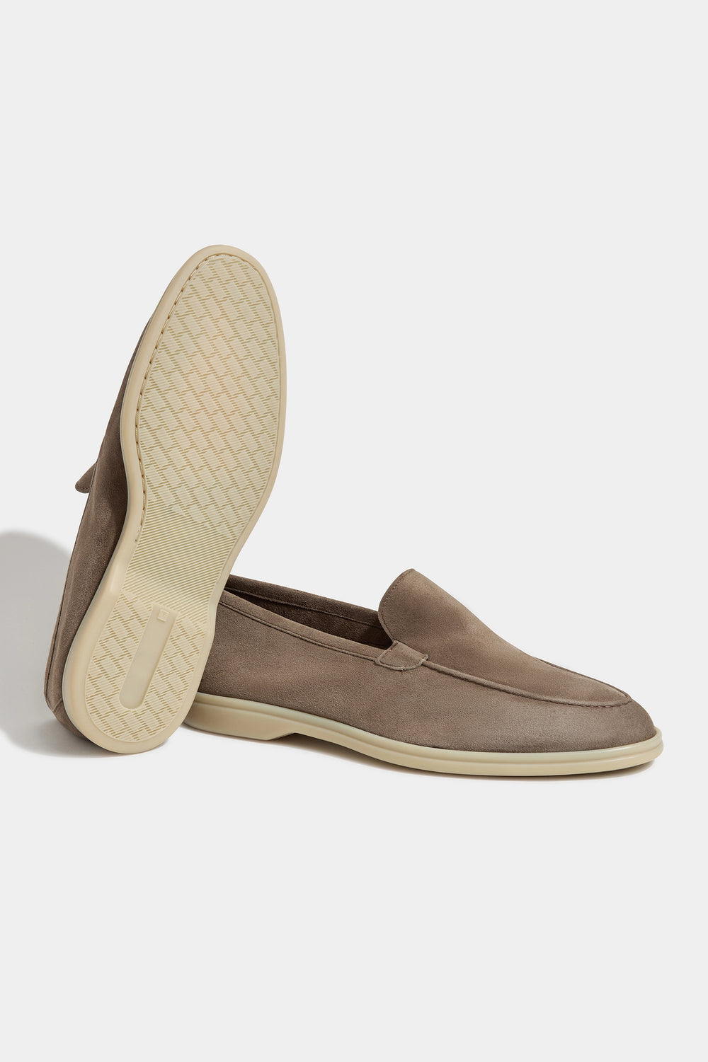 Taupe Loafers, Suede Loafers, taupe Suede Loafers, Men Loafers, Italian Loafers, Italian Men Shoes, taupe italian loafers, Mocassini taupe , Mocassini in camoscio, Mocassini in camoscio taupe, Mocassini da uomo, Mocassini italiani, Scarpe da uomo italiane, Mocassini taupe italiani, Mocassins taupe, Mocassins en Suède, Mocassins en Suède taupe, Mocassins pour hommes, Mocassins italiens, Chaussures italiennes pour hommes, Mocassins italiens taupe