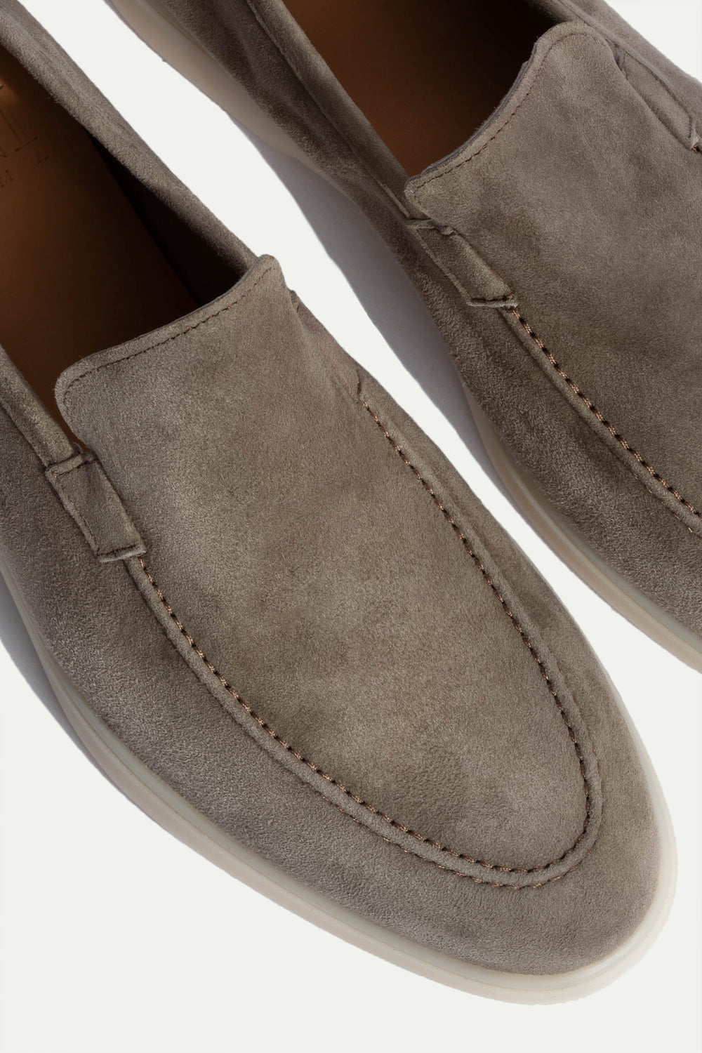 Taupe Loafers, Suede Loafers, taupe Suede Loafers, Men Loafers, Italian Loafers, Italian Men Shoes, Blue italian loafers Mocassini taupe , Mocassini in camoscio, Mocassini in camoscio taupe, Mocassini da uomo, Mocassini italiani, Scarpe da uomo italiane, Mocassini taupe italiani Mocassins taupe, Mocassins en Suède, Mocassins en Suède taupe, Mocassins pour hommes, Mocassins italiens, Chaussures italiennes pour hommes, Mocassins italiens bleus