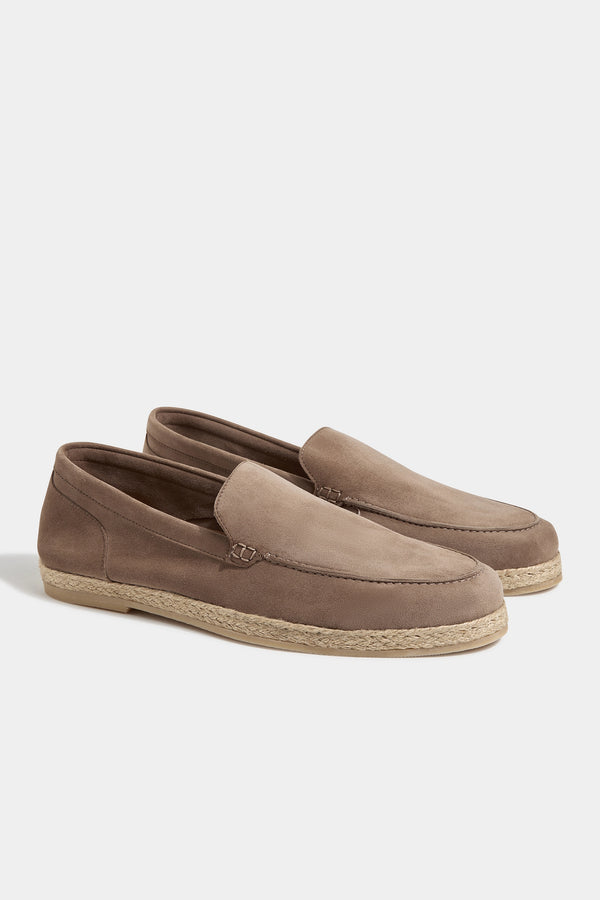 High-end taupe espadrilles, Italian taupe espadrilles, luxury men’s summer shoes, premium cotton and jute espadrilles, elegant casual footwear, handcrafted Italian espadrilles, stylish taupe slip-ons, espadrilles taupe fabriquées en Italie, chaussures d’été italiennes haut de gamme, espadrilles de luxe pour homme, espadrilles élégantes en coton et jute, espadrillas tortora in cotone e juta fatte in Italia, calzature estive eleganti italiane